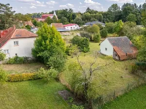 Prodej pozemku pro bydlení, Uhersko, 3765 m2