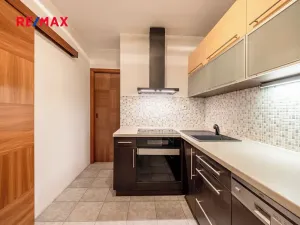 Pronájem bytu 2+1, Praha - Troja, Svídnická, 40 m2