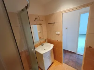 Pronájem bytu 3+1, Praha - Hlubočepy, Lamačova, 75 m2