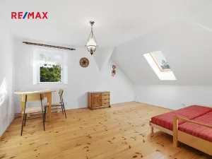 Prodej rodinného domu, Oselce, 168 m2