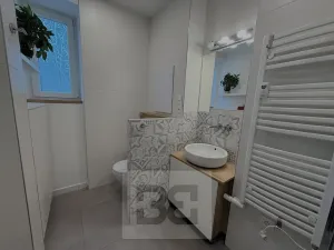 Pronájem bytu 2+1, České Budějovice, Heydukova, 70 m2