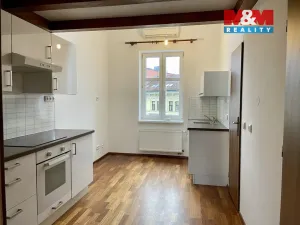 Pronájem bytu 2+1, Praha - Holešovice, Za papírnou, 62 m2