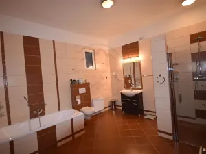 Prodej bytu 3+1, Vidnava, Radniční, 170 m2