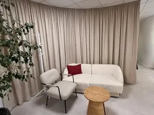 Pronájem kanceláře, Praha - Holešovice, Dělnická, 1251 m2