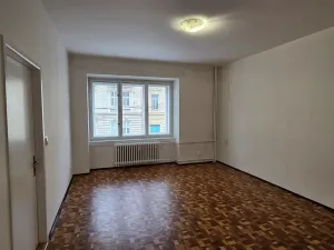 Pronájem bytu 2+1, Hradec Králové, Pospíšilova, 76 m2