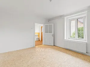 Prodej rodinného domu, Bašť, Předbojská, 58 m2