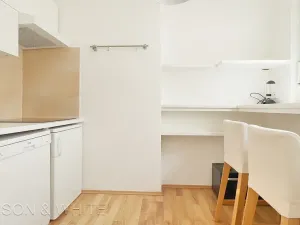 Pronájem bytu 1+1, Praha - Nové Město, Opletalova, 34 m2