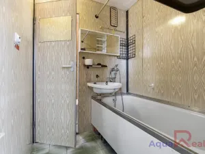 Prodej bytu 3+1, Karlovy Vary, Východní, 68 m2