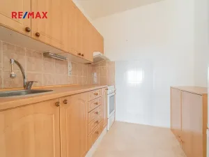 Prodej bytu 2+kk, Odolena Voda, Dolní náměstí, 43 m2