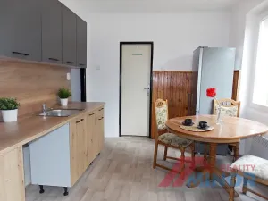 Pronájem bytu 3+1, Zlonice, Pippichova, 75 m2