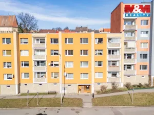 Prodej bytu 3+1, Žlutice, Pod Strání, 75 m2