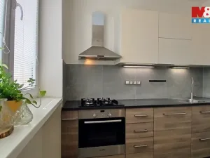 Pronájem bytu 2+1, Praha - Vršovice, Vršovická, 62 m2