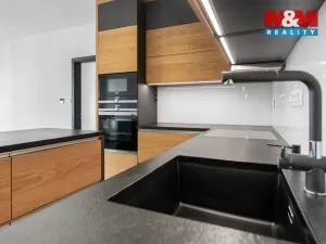 Pronájem bytu 3+kk, Bělá pod Bezdězem, Masarykovo náměstí, 100 m2