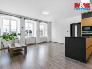Pronájem bytu 3+kk, Bělá pod Bezdězem, Masarykovo náměstí, 100 m2