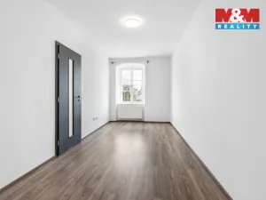Pronájem bytu 3+kk, Bělá pod Bezdězem, Masarykovo náměstí, 100 m2