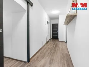 Pronájem bytu 3+kk, Bělá pod Bezdězem, Masarykovo náměstí, 100 m2