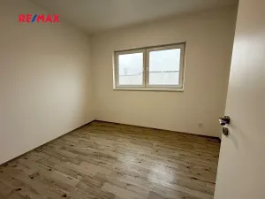 Pronájem bytu 4+kk, Králův Dvůr, Na Vinohradech, 95 m2