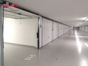 Pronájem garáže, Praha - Prosek, Lovosická, 17 m2