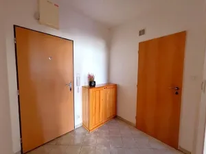 Pronájem bytu 2+kk, Praha - Vysočany, Poděbradská, 51 m2