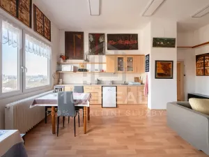 Pronájem bytu 2+kk, Hradec Králové, Veverkova, 53 m2