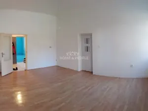 Prodej bytu 2+1, Cheb, Americká, 85 m2