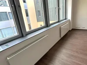 Pronájem bytu 1+kk, Praha - Libeň, U Rokytky, 39 m2