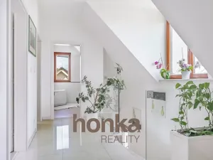 Pronájem rodinného domu, Kosoř, K Lomu, 263 m2