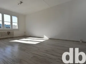 Pronájem bytu 2+1, Karlovy Vary, Závodu míru, 60 m2