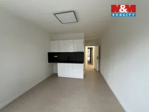 Pronájem bytu 1+kk, Kopřivnice, Komenského, 22 m2