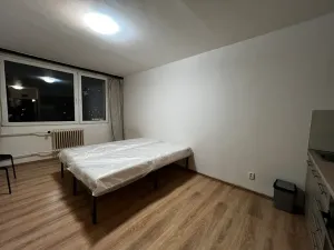 Pronájem bytu 1+kk, Praha - Radotín, Vrážská, 25 m2