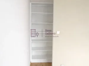 Prodej bytu 2+kk, Jindřichův Hradec, sídliště Vajgar, 41 m2