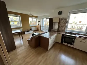 Pronájem bytu 2+kk, Praha - Řeporyje, Dělená, 56 m2
