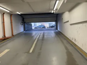 Pronájem garážového stání, Praha - Libeň, V mezihoří, 20 m2