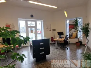 Pronájem obchodního prostoru, Plzeň, Na Roudné, 76 m2