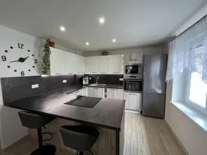 Pronájem bytu 3+kk, Odolena Voda, Náměstí Vítězslava Hálka, 77 m2