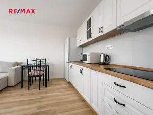 Pronájem bytu 3+kk, Kladno, Unhošťská, 53 m2
