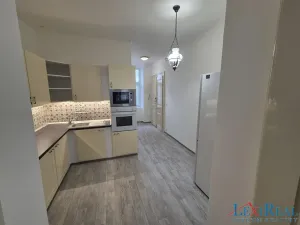 Pronájem bytu 1+1, Praha - Smíchov, Lidická, 37 m2