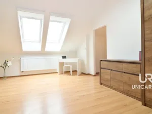 Prodej bytu 3+kk, Velešovice, 71 m2