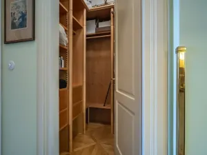 Pronájem bytu 3+1, Praha - Malá Strana, U lužického semináře, 111 m2