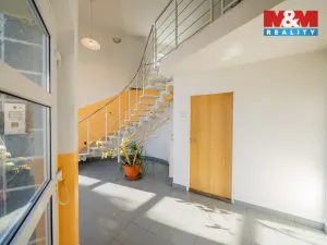 Pronájem výrobních prostor, Žďár, 1089 m2