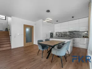 Prodej rodinného domu, Zásmuky, Za Tofou, 143 m2