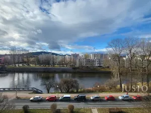 Prodej bytu 2+1, Písek, nábřeží 1. máje, 64 m2