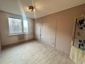 Prodej bytu 2+kk, Praha - Kobylisy, Chabařovická, 46 m2