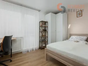 Prodej rodinného domu, Hustopeče, U Větrolamu, 300 m2