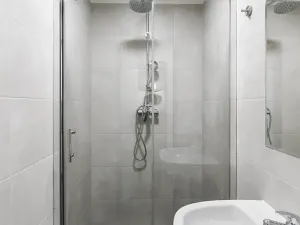 Pronájem činžovního domu, Praha - Hloubětín, Aloisovská, 340 m2