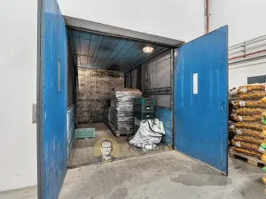 Prodej skladu, Kostelec nad Labem, Neratovická, 3457 m2