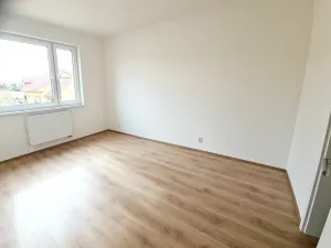 Pronájem bytu 2+kk, Praha - Dolní Chabry, Do rybníčků, 74 m2