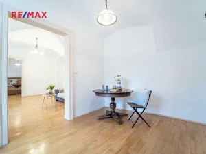 Prodej bytu 3+1, Praha - Malá Strana, Nebovidská, 57 m2