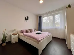 Pronájem bytu 2+kk, Karlovy Vary, Charkovská, 48 m2