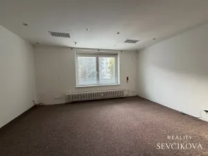Pronájem kanceláře, Hradec Králové, Škroupova, 28 m2